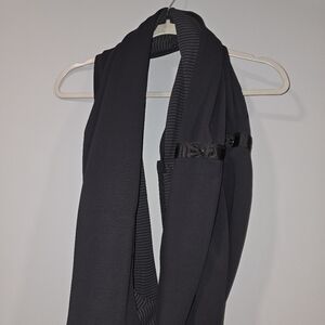Lululemon Vinyasa Scarf Black Gray / Black Striped Exvellent L2 EUC OS One Size